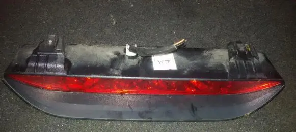 Chevrolet Kalos Third/center stoplight