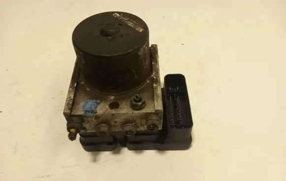 Skoda Octavia Mk2 (1Z) ABS Pump 1K0907379AK 000404913E2 10097003253