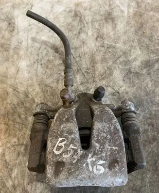 Toyota Corolla Verso E121 Rear brake caliper 0204Y01339 Y01339