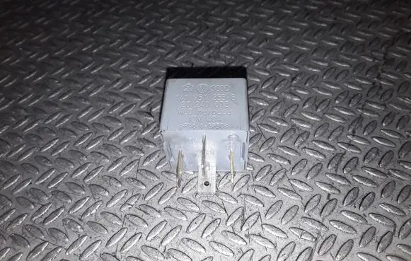 Porsche Cayenne (9PA) Other relay 141951253B