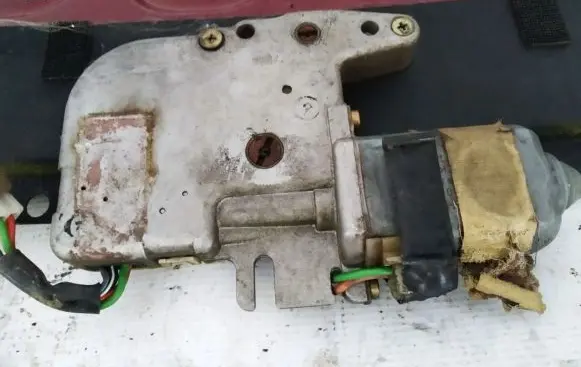 Mazda 626 Sunroof motor/actuator 