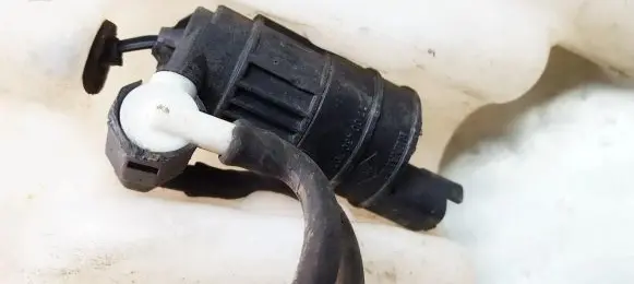 Renault Clio II Windscreen/windshield washer pump 7700430702