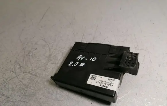 Toyota Avensis T270 Air conditioner control unit module 8865005231