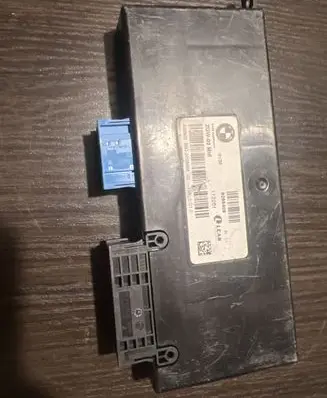 BMW 5 F10 F11 Gateway control module 9266409