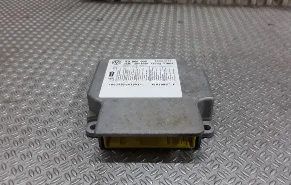 Volkswagen Touran I Airbag control unit/module 1T0909605