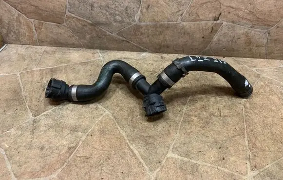 BMW Z4 E89 Engine coolant pipe/hose 7585741
