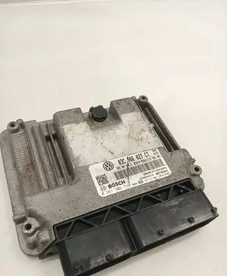 Volkswagen Golf VI Engine control unit/module 03C906027CT 03C907309G 0261S06719