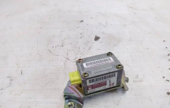 Subaru Forester SF Airbag deployment crash/impact sensor 98235FC050 2523000560 0305600303
