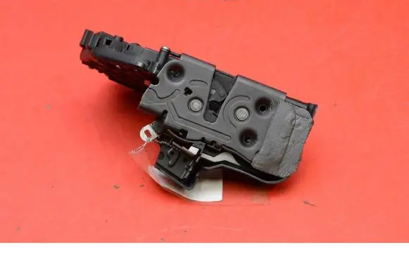 Volvo S80 Front door lock 31416682