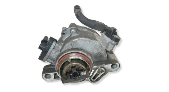 Volvo C30 Vacuum pump 9684786780
