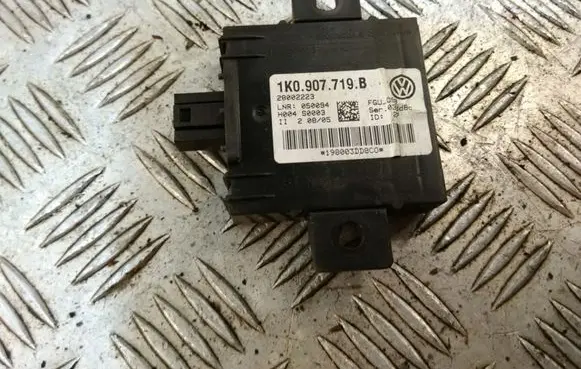 Audi A3 S3 A3 Sportback 8P Comfort/convenience module 1K0907719B