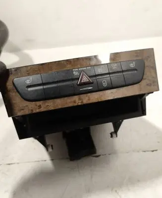 Mercedes-Benz E W211 Dashboard storage box/compartment A2116800552