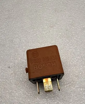 BMW 5 E34 Other relay 0332019456