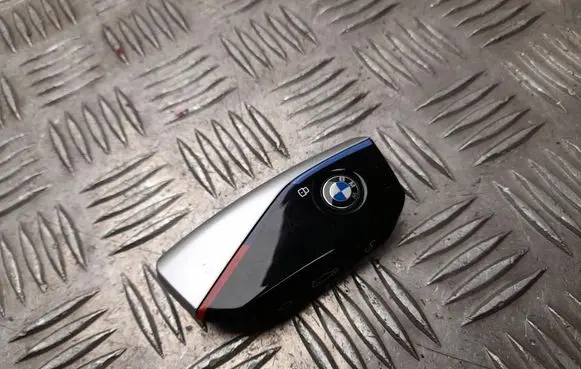 BMW 5 G60 G61 Ignition key/card 5A89464
