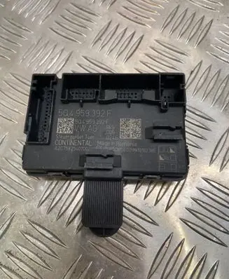 Volkswagen Golf VII Door control unit/module 5Q4959392F A2C7582540700