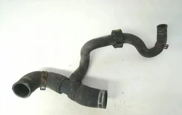 Volkswagen Golf V Engine coolant pipe/hose 323220