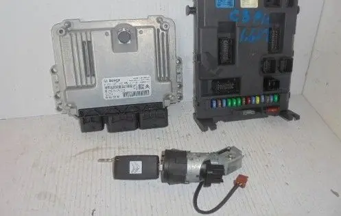 Citroen C3 Picasso Engine ECU kit and lock set 9666326080 0261201505