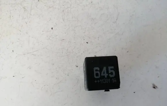 Volkswagen Touareg I Other relay 4H0951253A 645