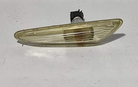 BMW 3 E46 Front fender indicator light 6911371
