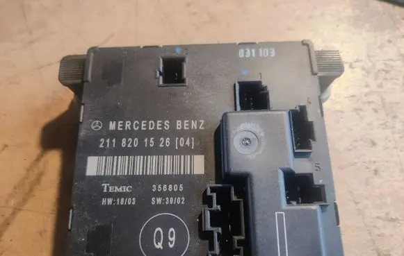 Mercedes-Benz E W211 Door control unit/module 2118201526 211820152604