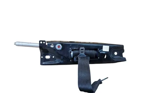 Volvo V70 Front seatbelt 6041213RH 110605