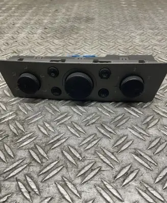 Opel Vectra C Climate control unit 