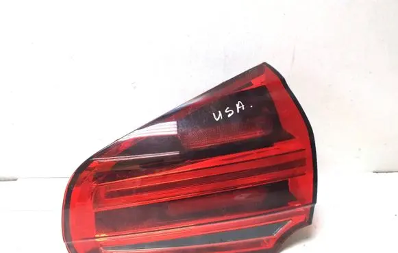 Porsche Cayenne (9Y0 9Y3) Tailgate rear/tail lights 900533767P5945308G