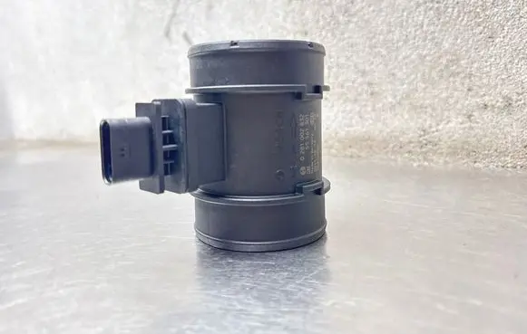 Opel Astra H Mass air flow meter 0281002832 55561301 28876930