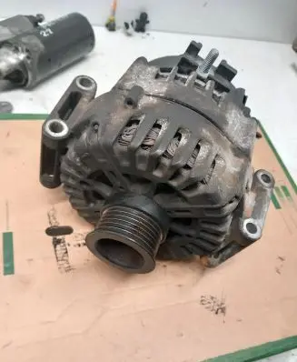 Mercedes-Benz E W212 Generator/alternator A0009067900