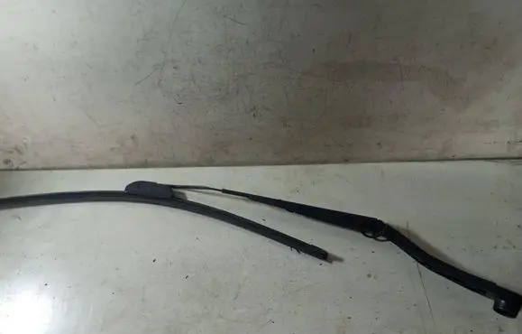 Opel Insignia A Front wiper blade arm 13227398