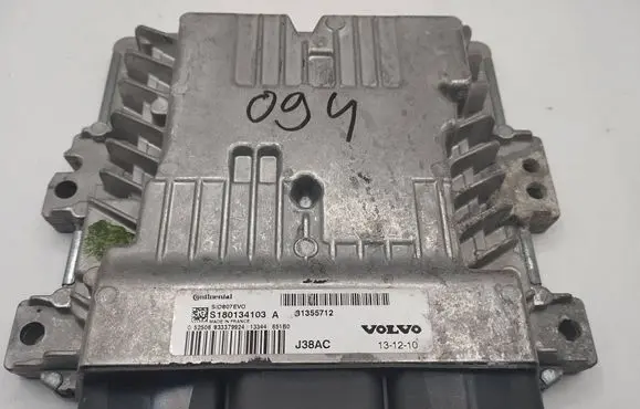 Volvo V60 Engine control unit/module S180134103A 31355712 J38AC