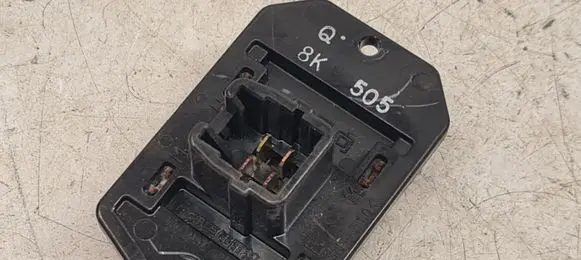 Suzuki Swift I Heater blower motor/fan resistor 8K505