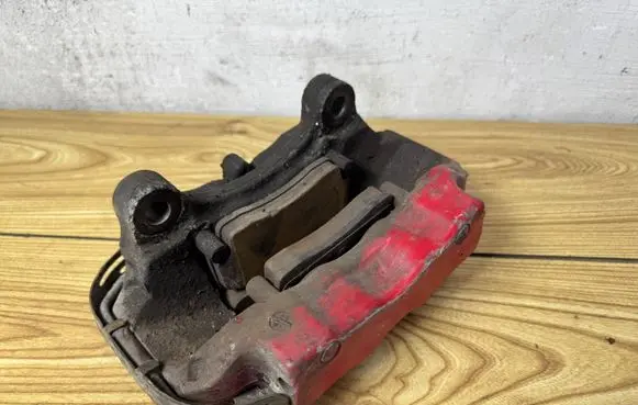 Audi Q7 4L Rear brake caliper 