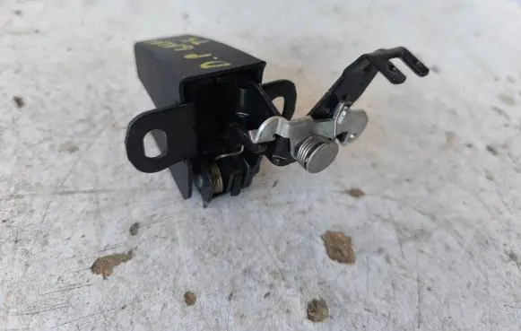 Loading door lock