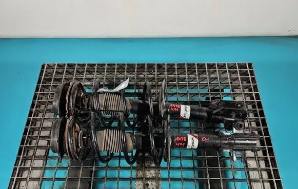 Front shock absorber/damper