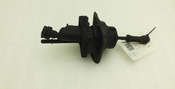 Clutch slave cylinder