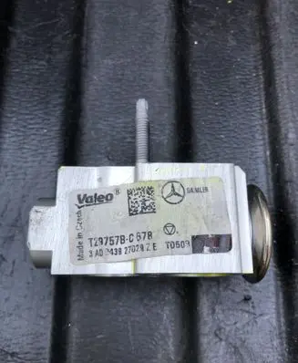 Air conditioning (A/C) expansion valve