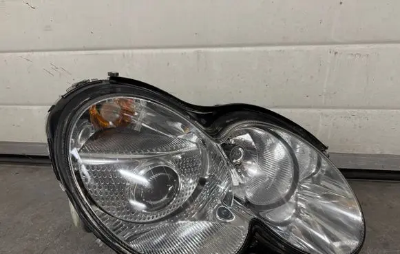 Mercedes-Benz SL R230 Headlight/headlamp A2308207461 0301176476