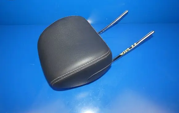 Mercedes-Benz C W205 Front seat headrest 