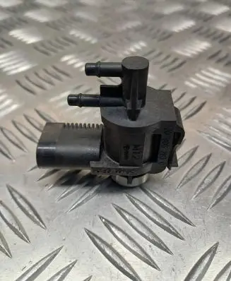 Audi A4 S4 B7 8E 8H Turbo solenoid valve 1J0906283C