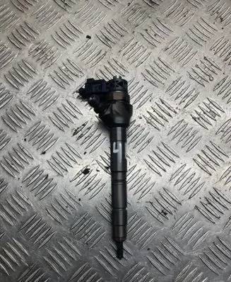 Audi A4 S4 B8 8K Fuel injector 03l130277