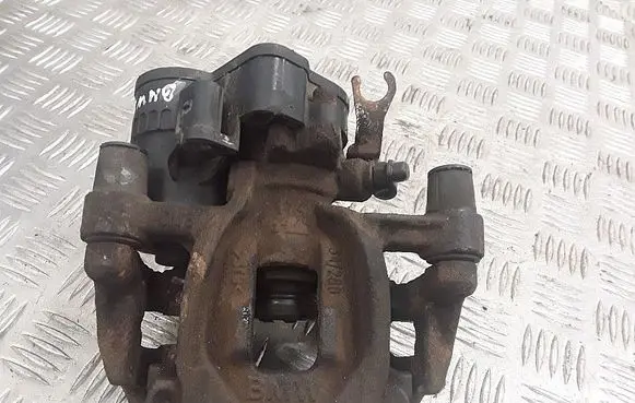 BMW 2 F46 Rear brake caliper 6892606