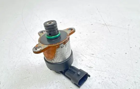 Peugeot 207 Fuel pressure regulator 0928400607