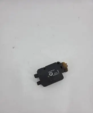 BMW 5 E34 Central locking motor 40620531 6711 8353014