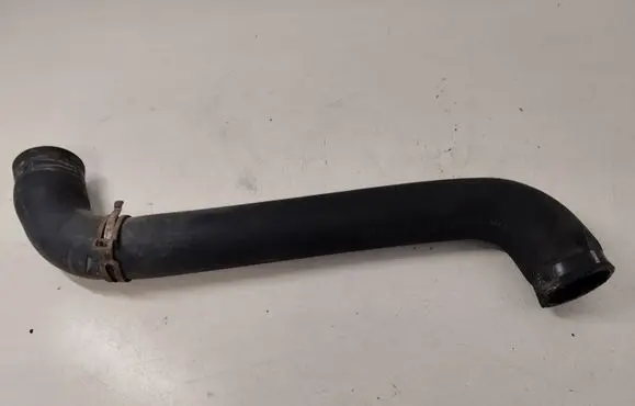 Mercedes-Benz Vito Viano W639 Engine coolant pipe/hose A6395014382