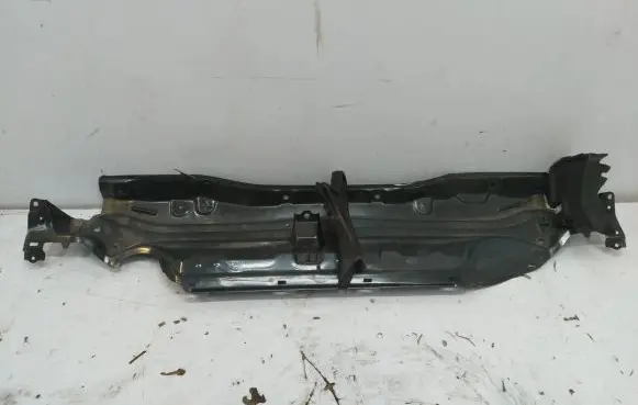 Toyota Yaris Cross Wiper trim