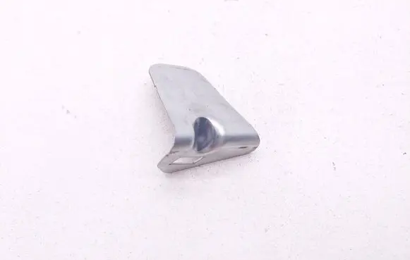 Volkswagen Transporter - Caravelle T6 Fender mounting bracket 7H0810396A