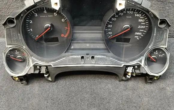 Audi A8 S8 D3 4E Speedometer (instrument cluster) 4E0920931A 110080101015 4E0910931A