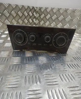 Mercedes-Benz C W203 Climate control unit A2038301785