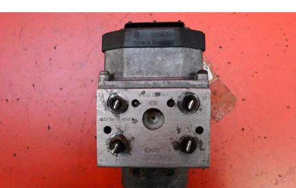 Audi A8 S8 D2 4D ABS Pump 8E0614111T